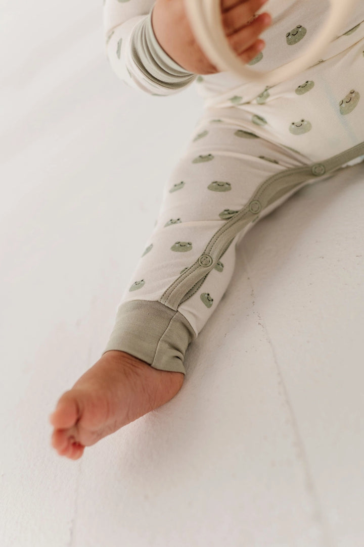 Babysprouts Baby Snap Romper - Miniature Frogs