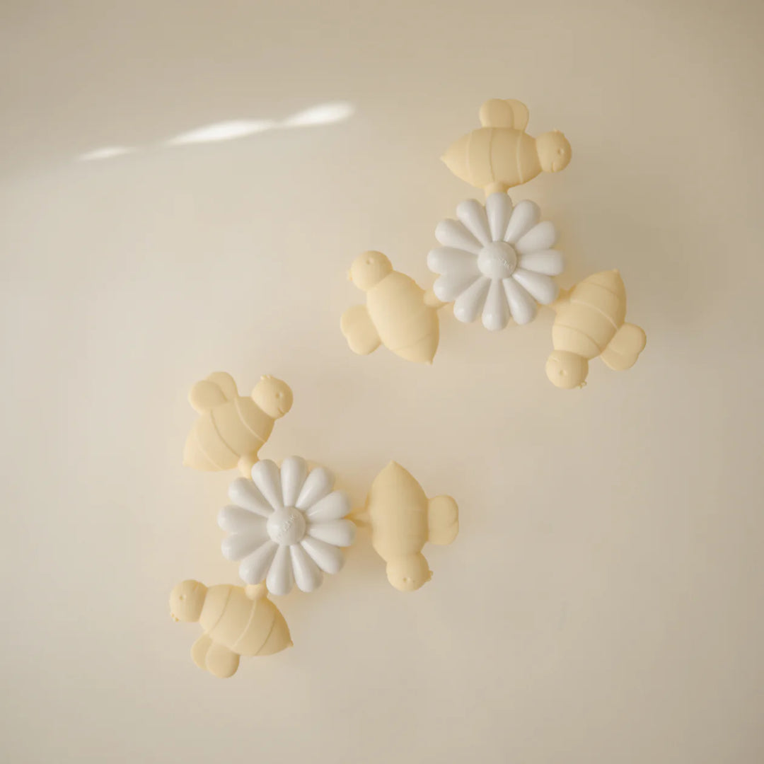 Mushie Bee Suction Spinner Toy