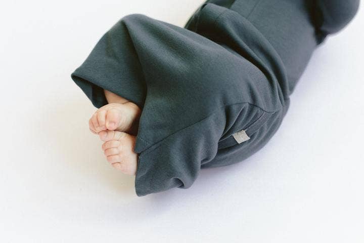 Goumi 24 Hour Convertible Sleeper Baby Gown - Midnight