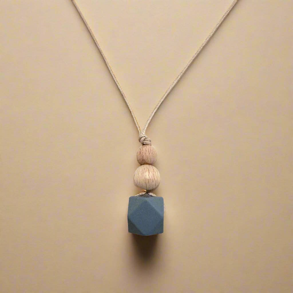 Izao Atelier Paz Sensory + Teething  Necklace
