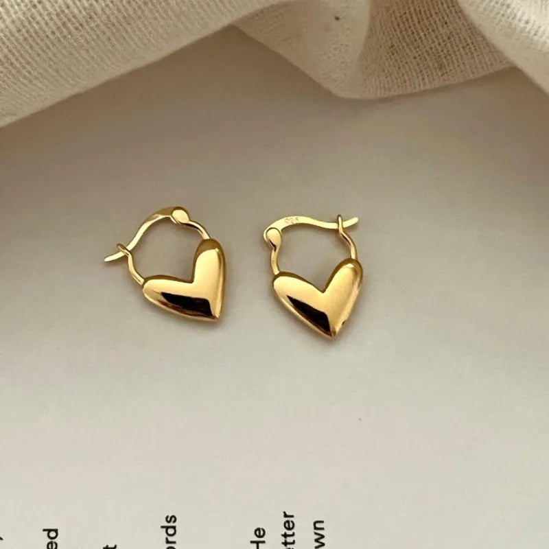 Hopscotch Kids 18k Gold Heart Hoop Earrings