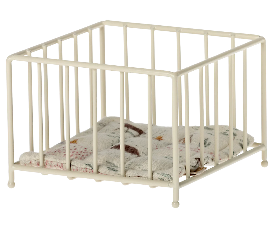 Maileg Playpen, My