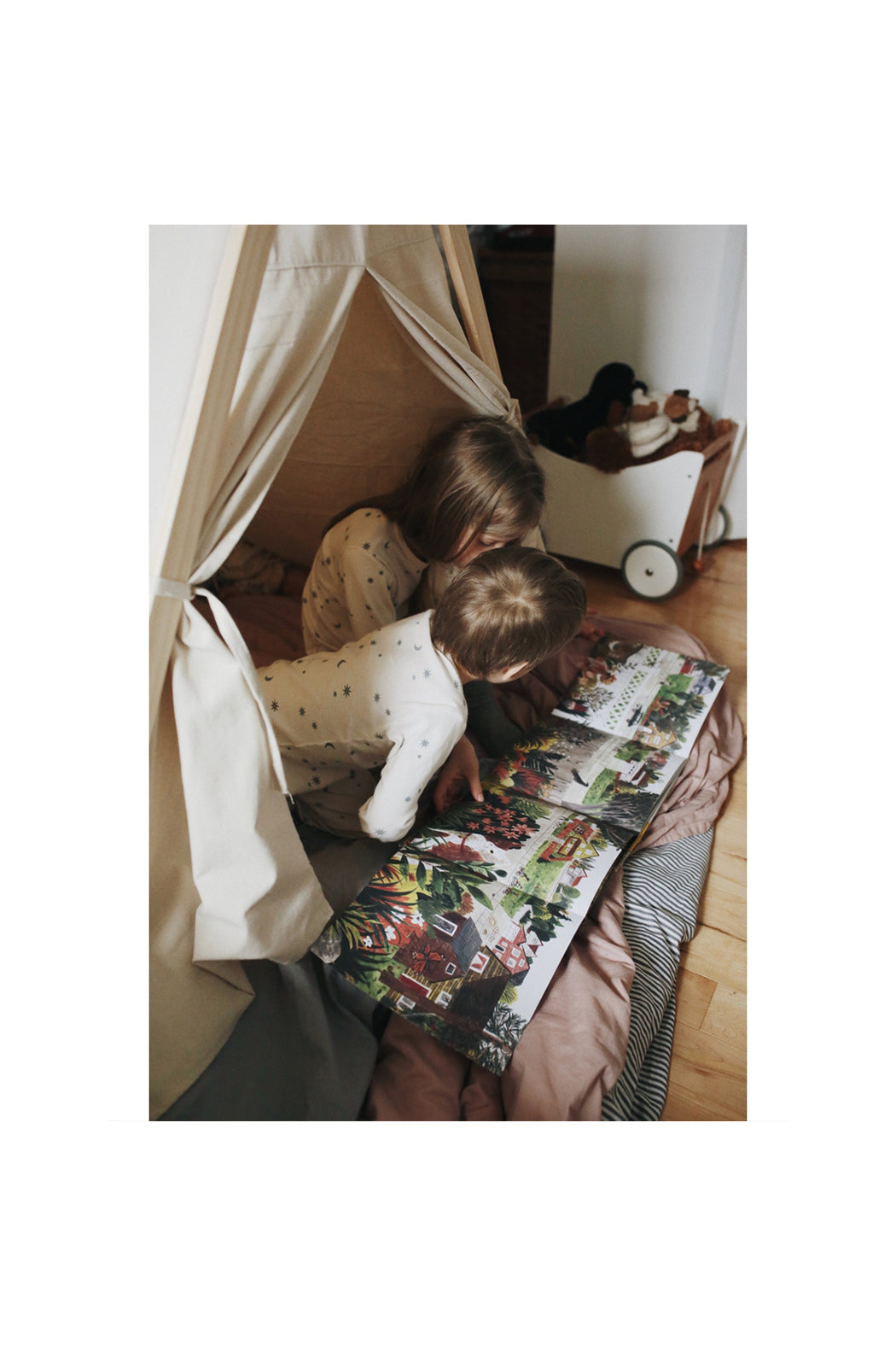 Kinderfeets Indoor/Outdoor Play Tent