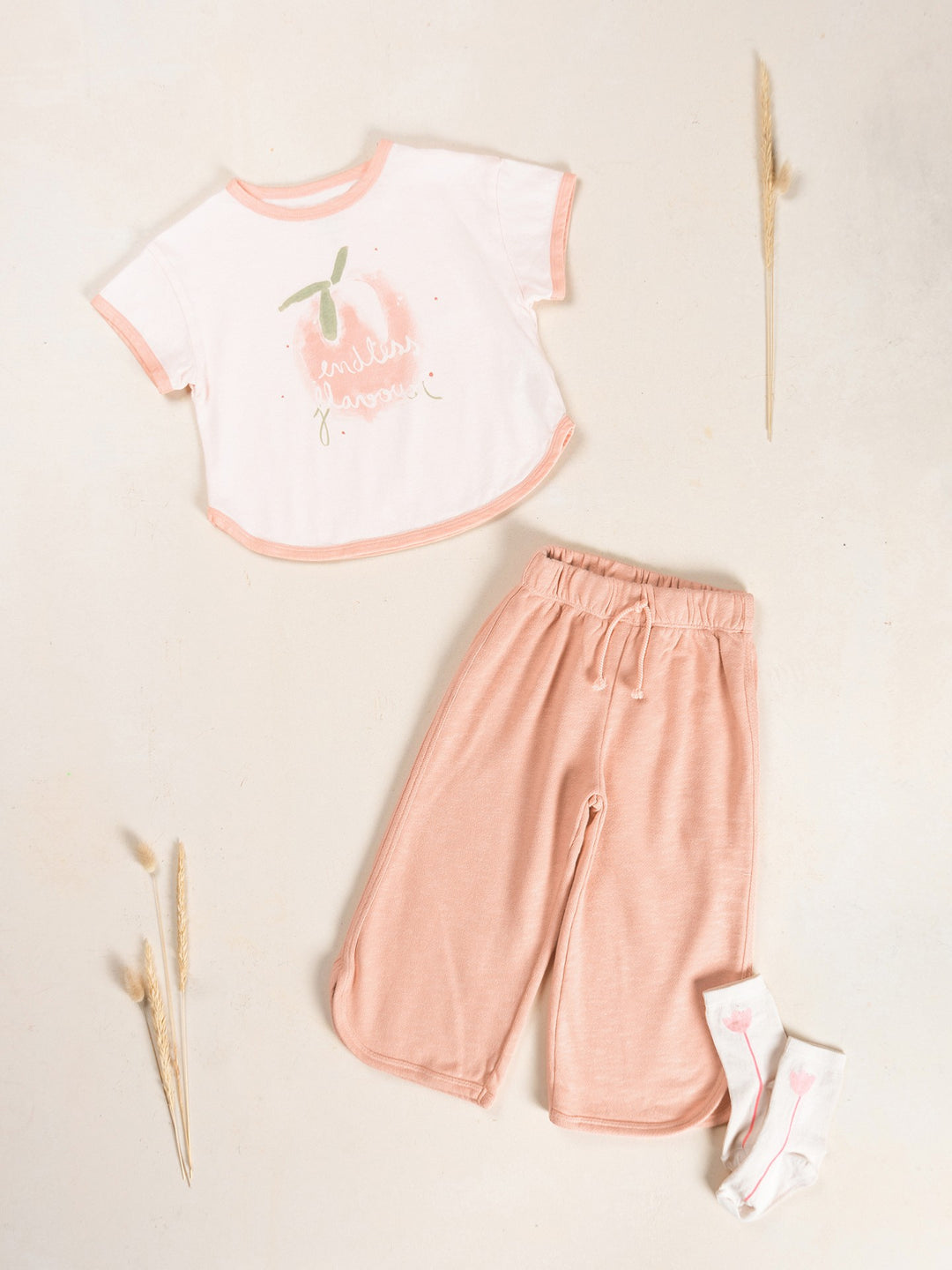 Play Up Fleece Sweatpants - Salmon