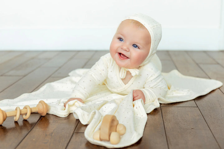 Noggi Velour Dot Pattern Bonnet - Hearts