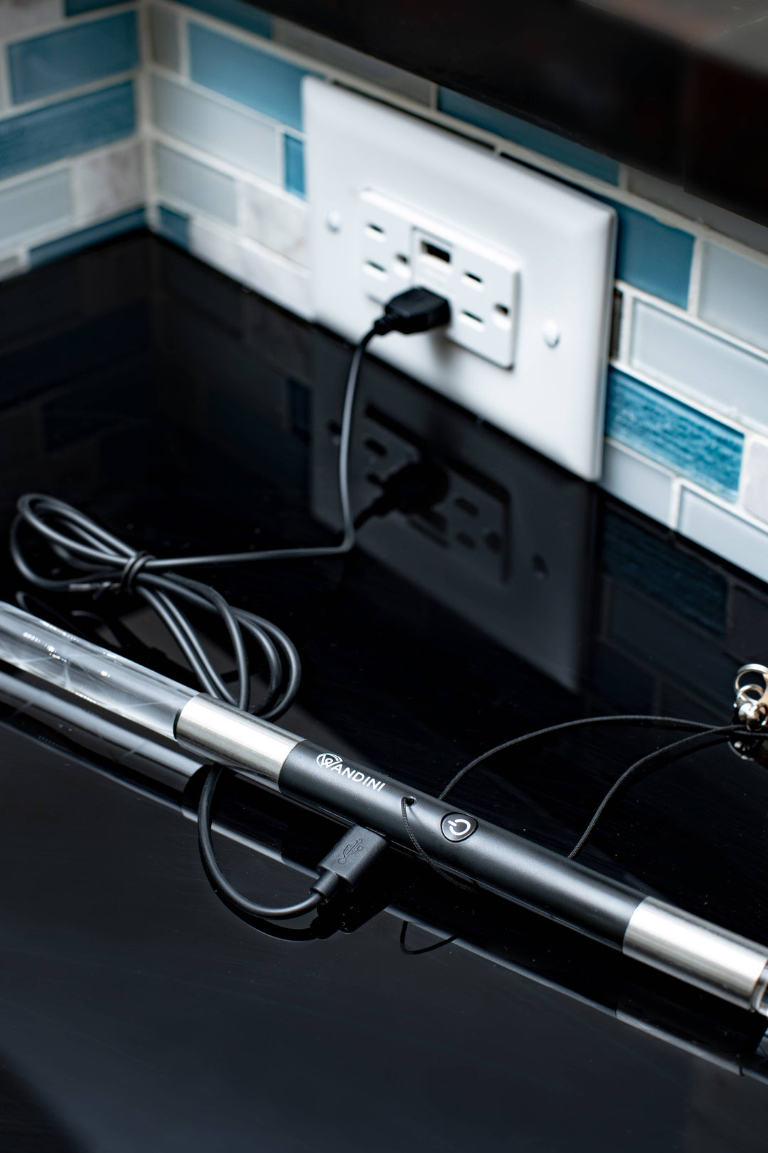 Glow.0 Wandini LED Levitation Wand