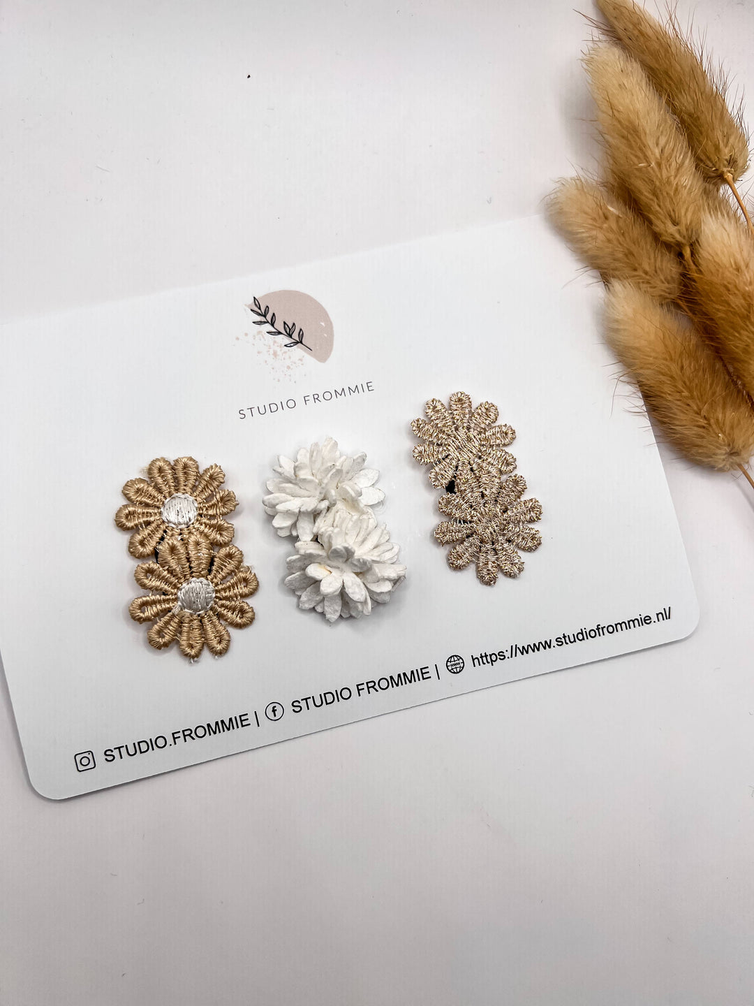 Studio Frommie Gold Flower Anti Slip Clips