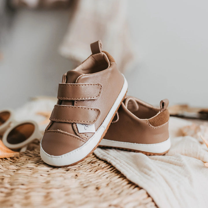 Little Love Bug Casual Chocolate Low Top