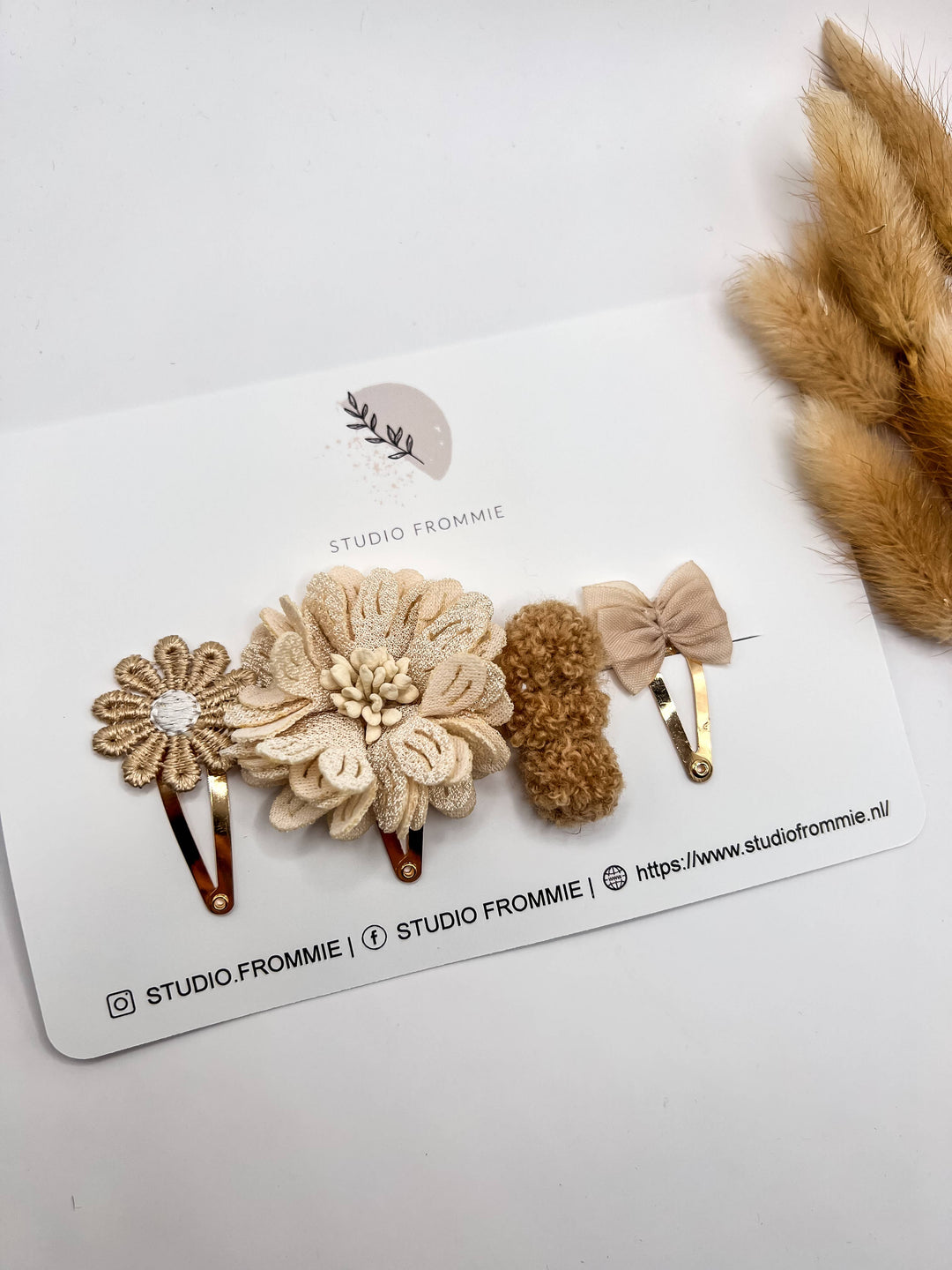 Studio Frommie Hair Clips - Lilly Neutral