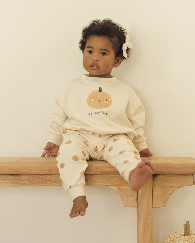 Quincy Mae Relaxed Fleece Sweatshirt + Sweatpants Set - Pumpkins