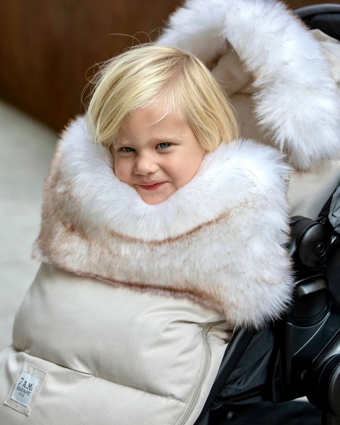 7AM Enfant PlushPOD Tundra Collection - Heather Beige/White Fur