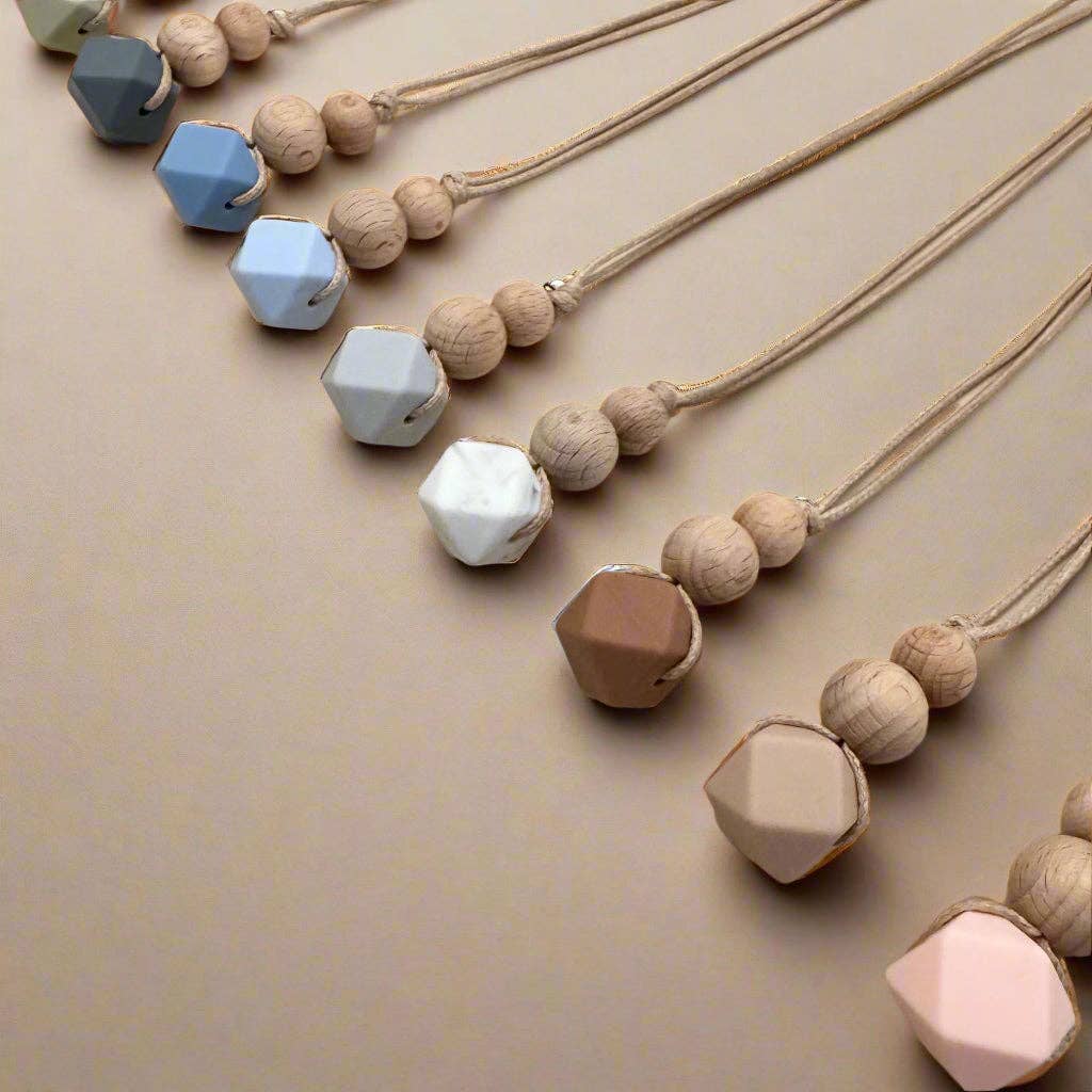 Izao Atelier Paz Sensory + Teething  Necklace