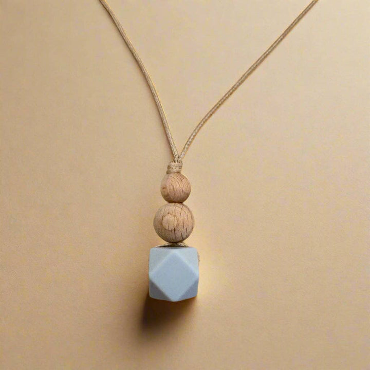 Izao Atelier Paz Sensory + Teething  Necklace