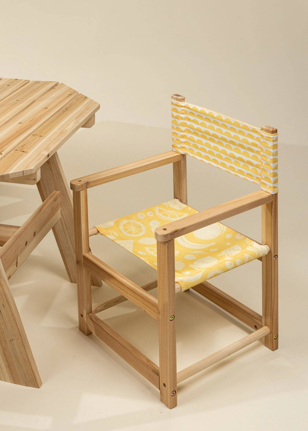 Coco Village Kids’ Patio Set 4 Chairs and Parasol – Summer Fruits