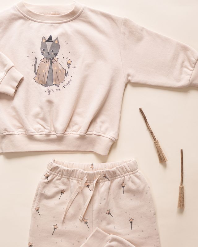Quincy Mae Relaxed Fleece Sweatshirt + Sweatpants Set - Magic Cat