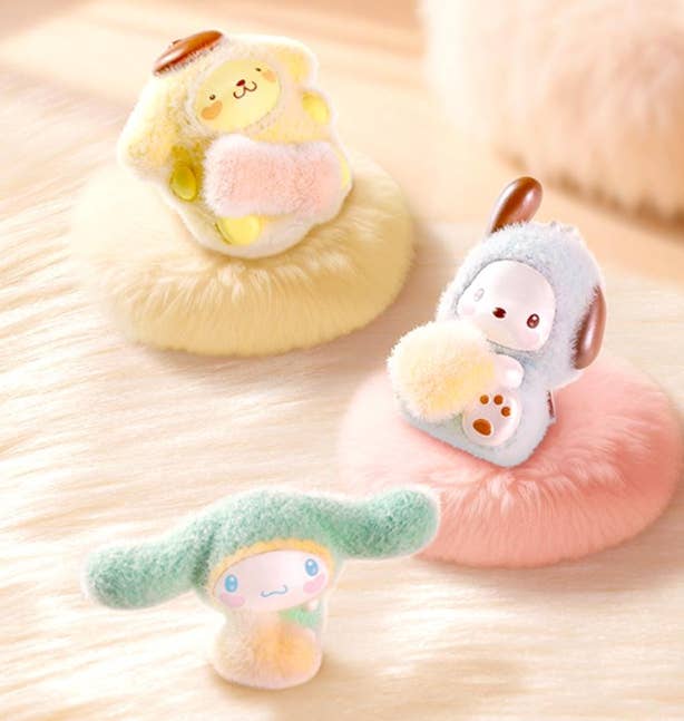 Sanrio Fuzzy Heart Costume Mini Figure Blind Box