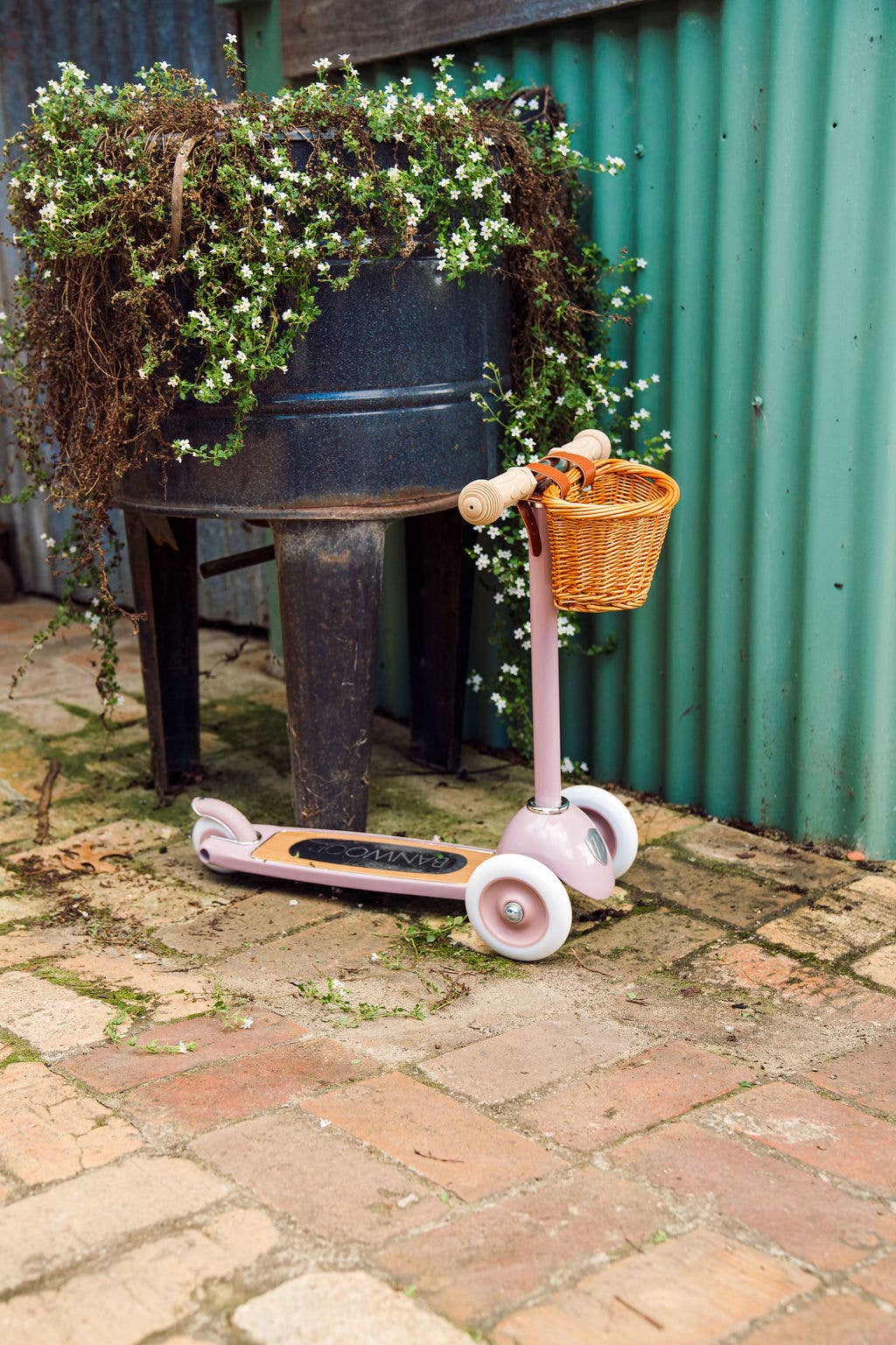 Banwood Vintage 3-Wheel Scooter - Dusty Pink