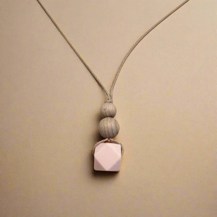 Izao Atelier Paz Sensory + Teething  Necklace
