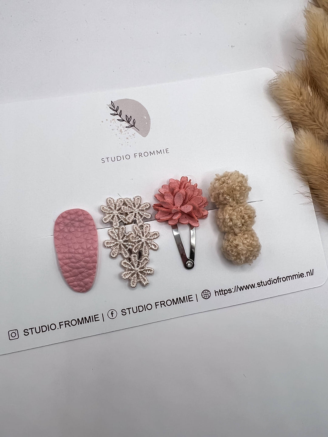 Studio Frommie Mrs Pink Gold Hair Clips