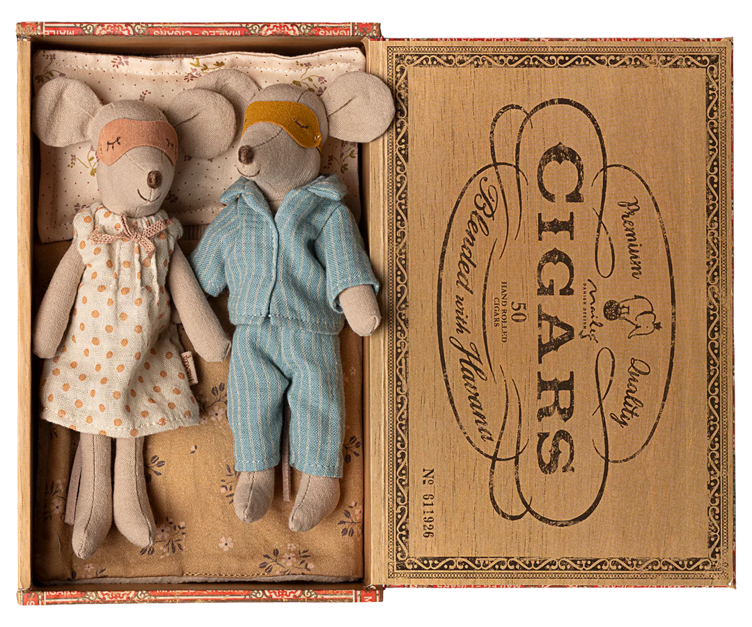 Maileg Mum & Dad In Cigar Box