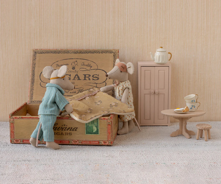 Maileg Mum & Dad In Cigar Box