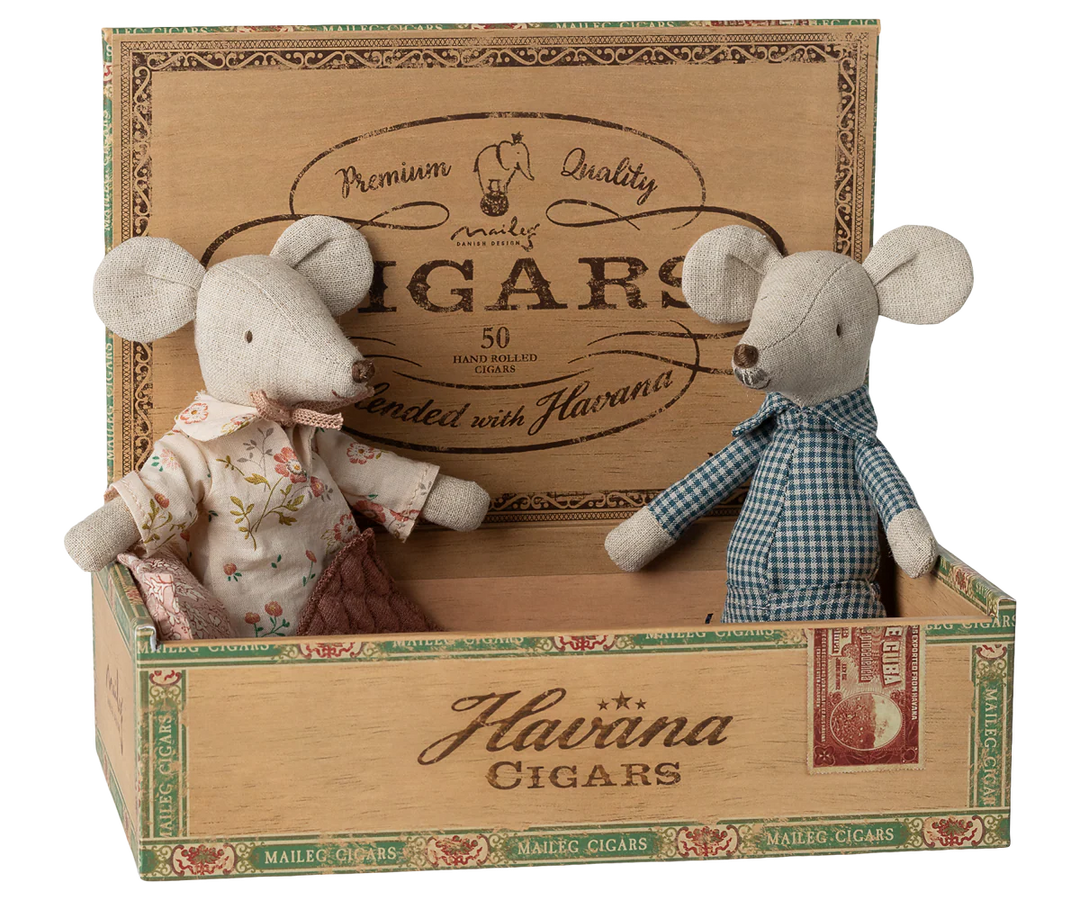 Maileg Grandma And Grandpa Mice In Cigar Box