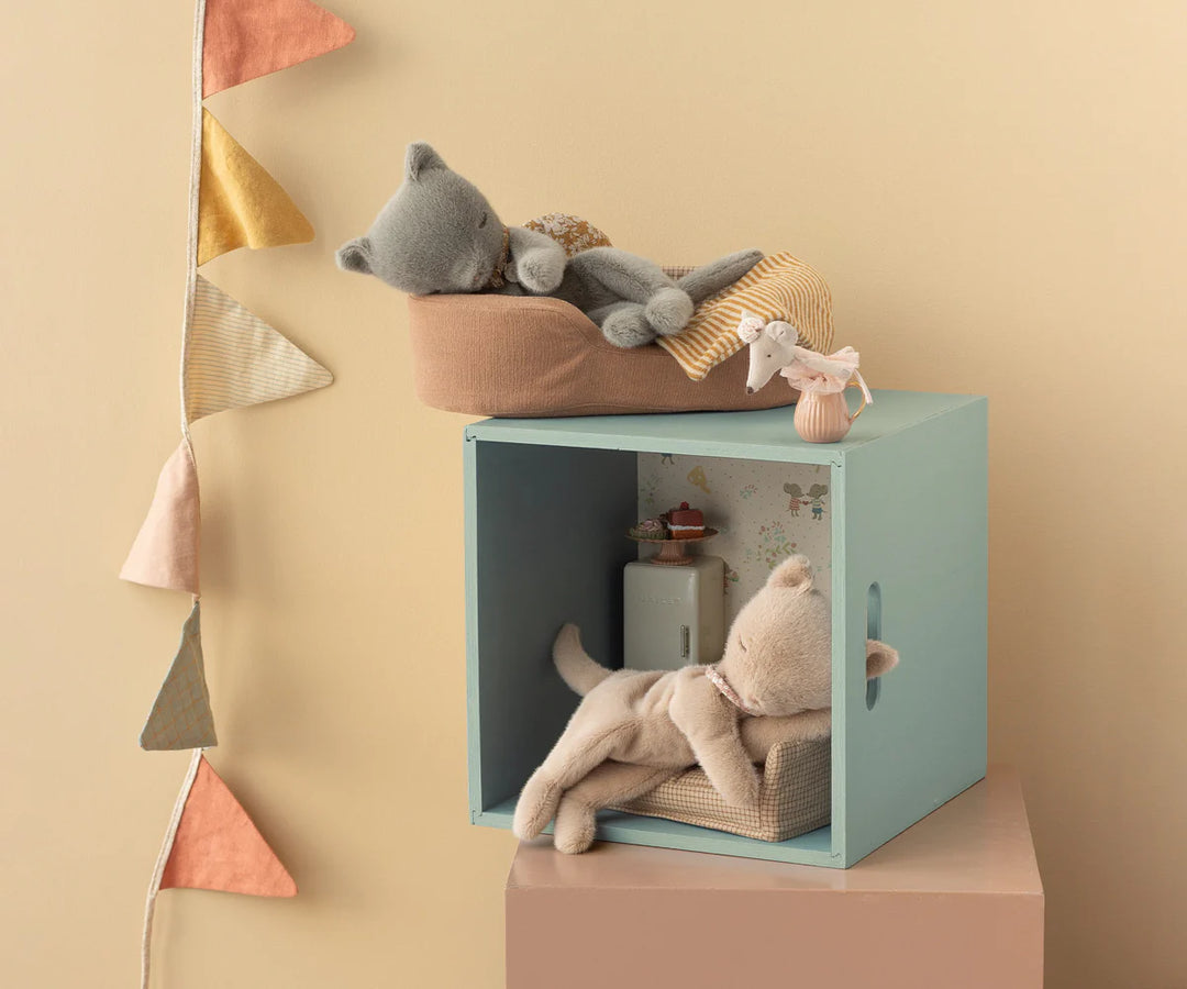 Maileg Sleeping Kitty Plush Small - Light Cream Peach