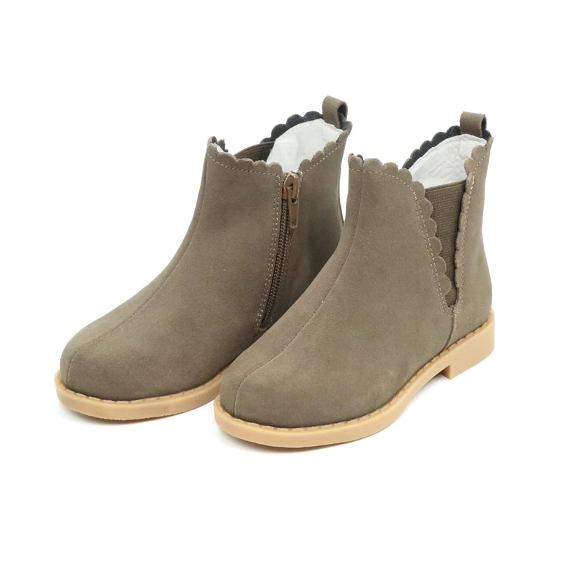 L'amour Nicola Scalloped Chelsea Boot - Brown