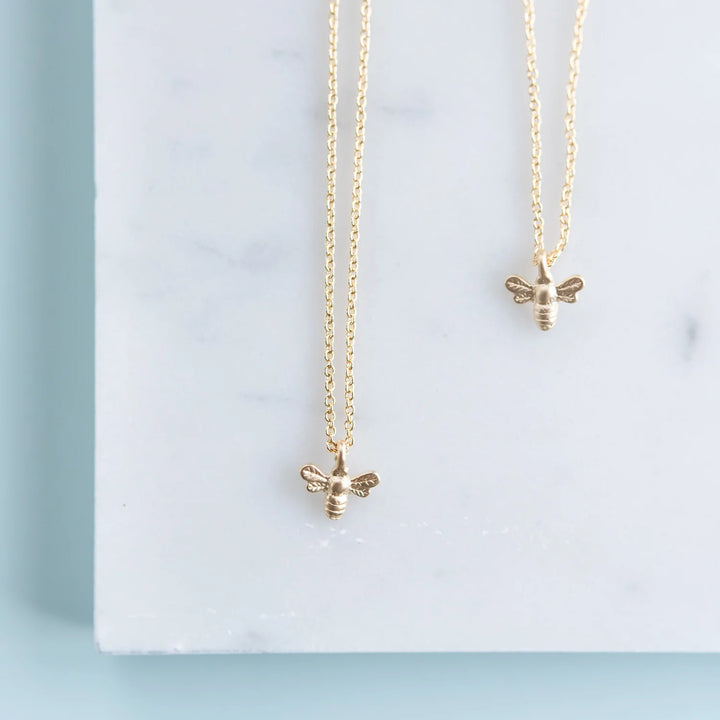 Helmsie Mama & Me Bee Necklace Set
