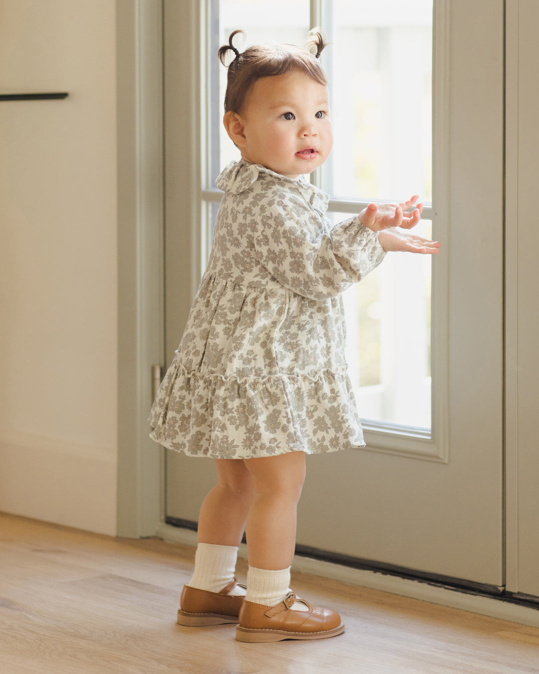 Quincy Mae Ruffle Collar Button Dress - Green Floral