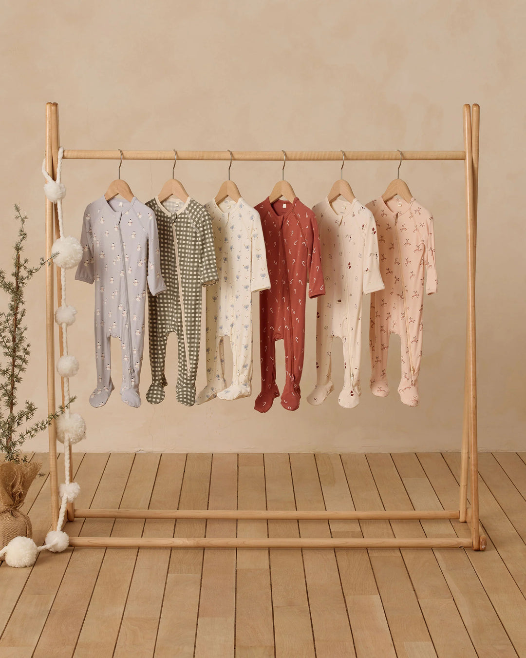 Quincy Mae Bamboo Zip Footie - Winter Wonderland