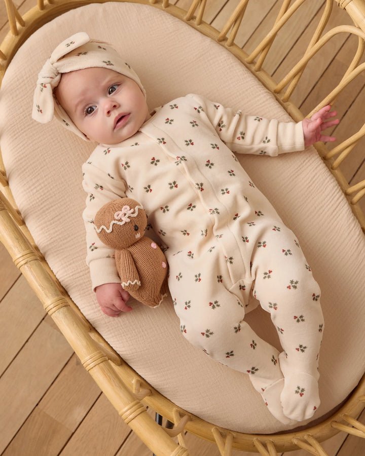 Quincy Mae Hidden Snap Footie - Holly Berry