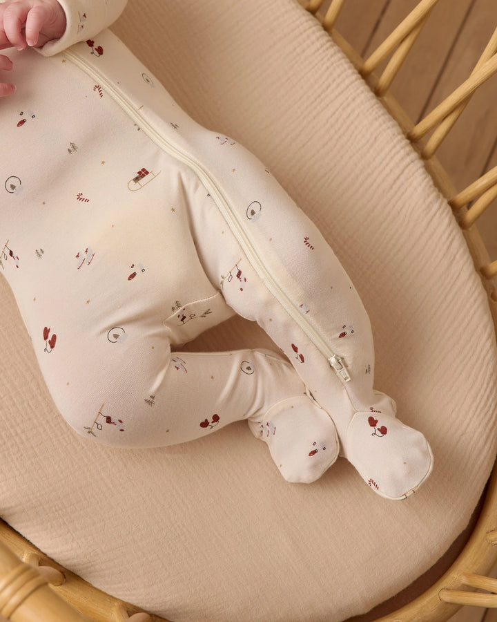 Quincy Mae Bamboo Zip Footie - Winter Wonderland