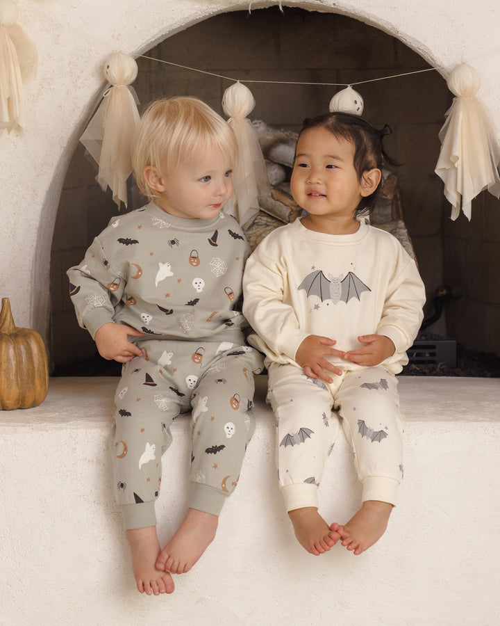 Quincy Mae Relaxed Fleece Sweatpant - Halloween Things
