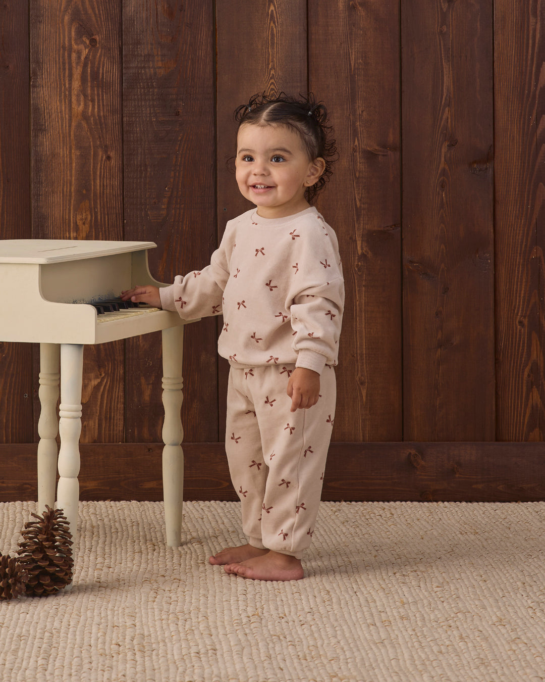 Quincy Mae Velour Relaxed Sweatpants - Red Bows