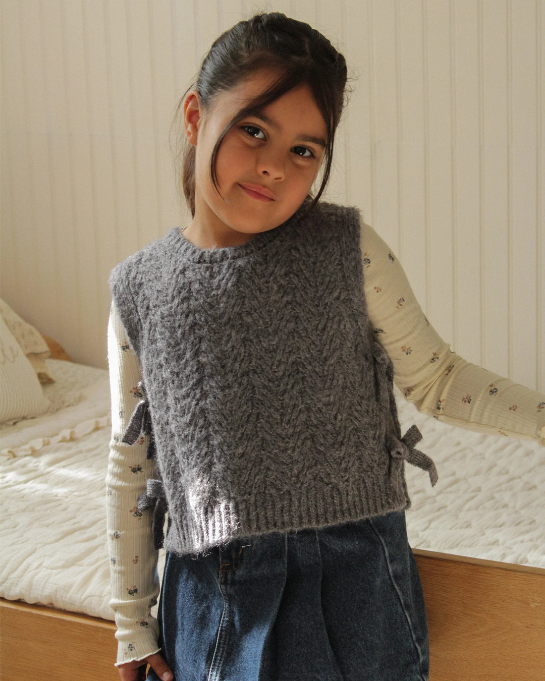 Rylee + Cru Bow Sweater Vest - Midnight