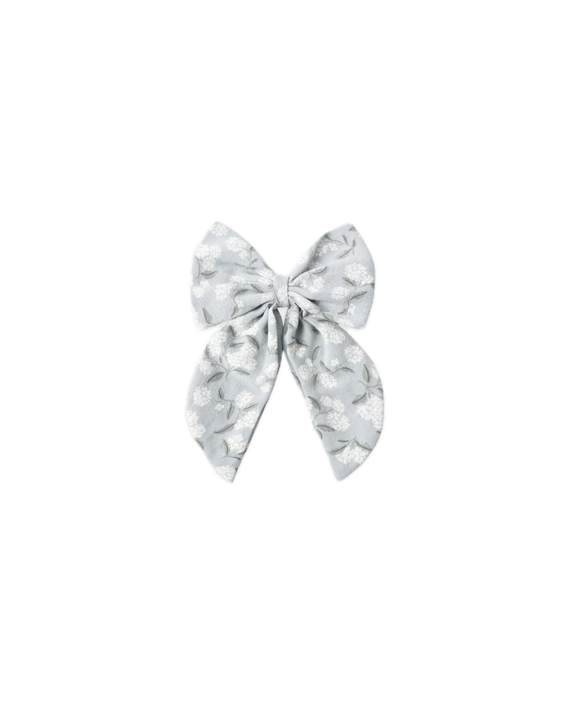 Rylee + Cru Oversized Bow - Hydrangea
