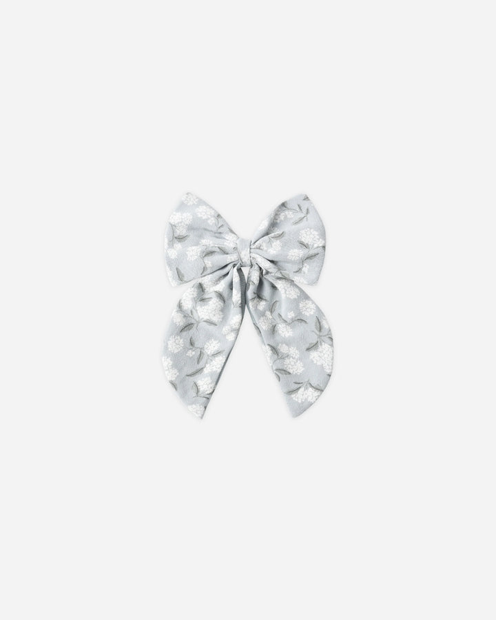 Rylee + Cru Oversized Bow - Hydrangea
