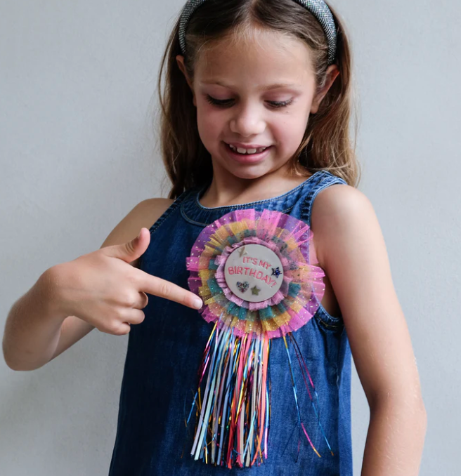 Mimi & Lula Diva Wow Birthday Badge