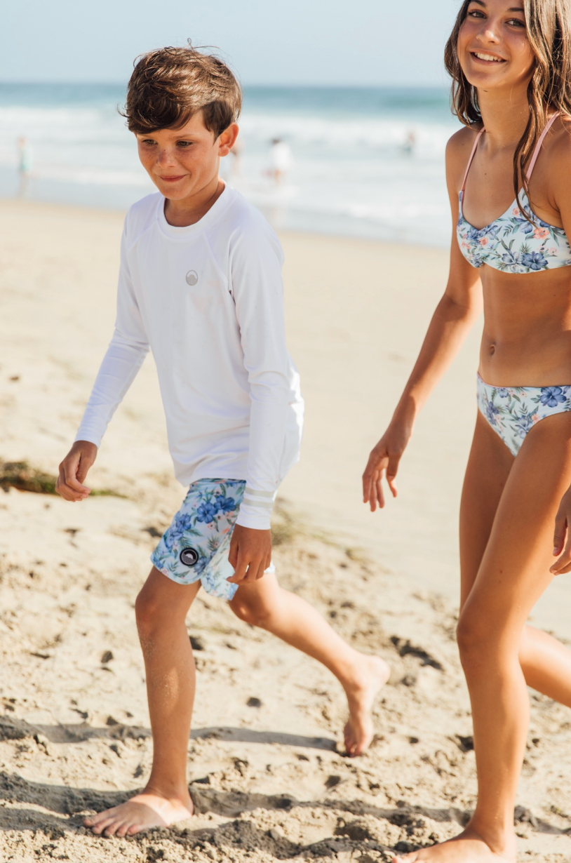 Feather 4 Arrow Long Sleeve Rash Guard - White