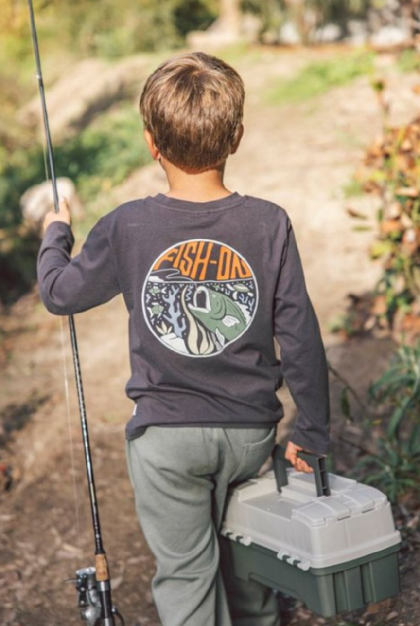 Feather 4 Arrow Fish Tee