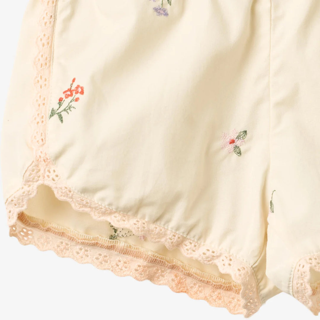 Wheat Shorts Lace Inger - Ivory Embroidered Flowers