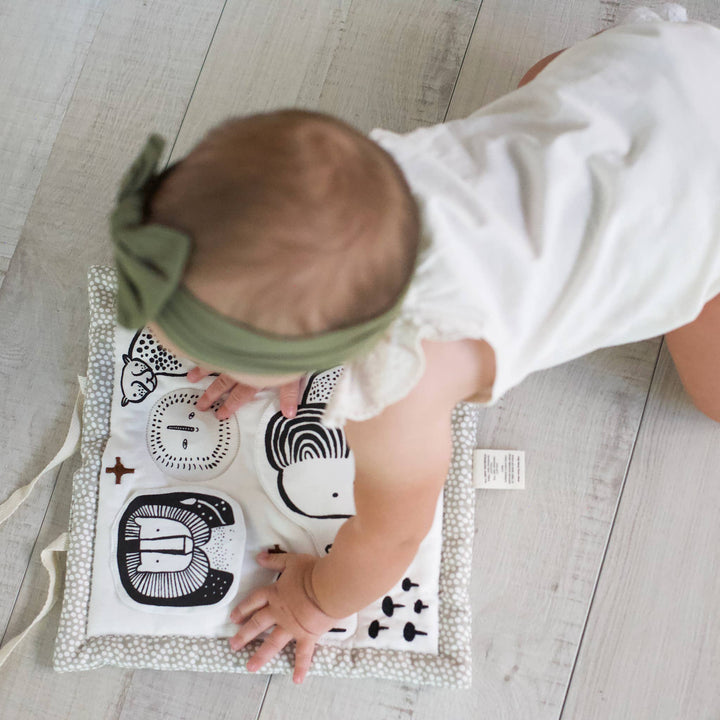 Wee Gallery Organic Activity Pad for Baby - Safari Animals