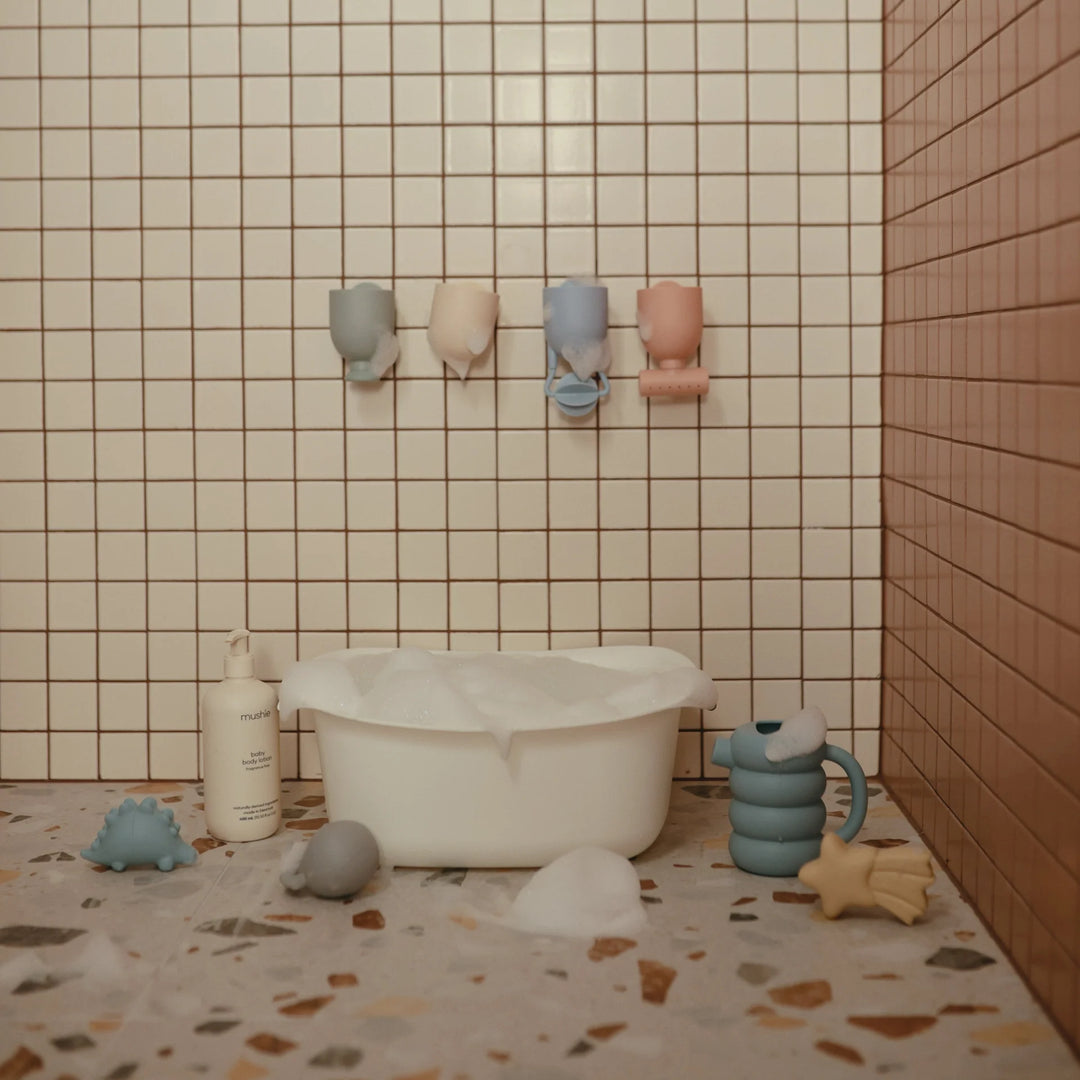 Mushie Pour and Play Bath Set