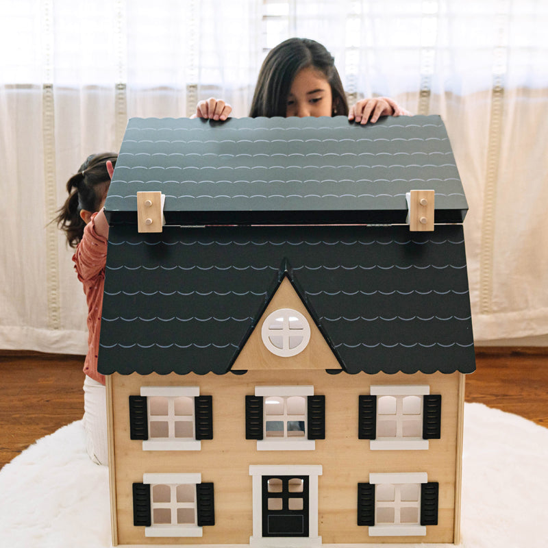 Wonder & Wise Dollhouse