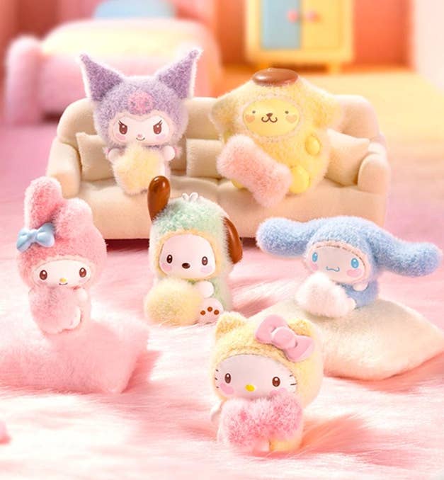 Sanrio Fuzzy Heart Costume Mini Figure Blind Box
