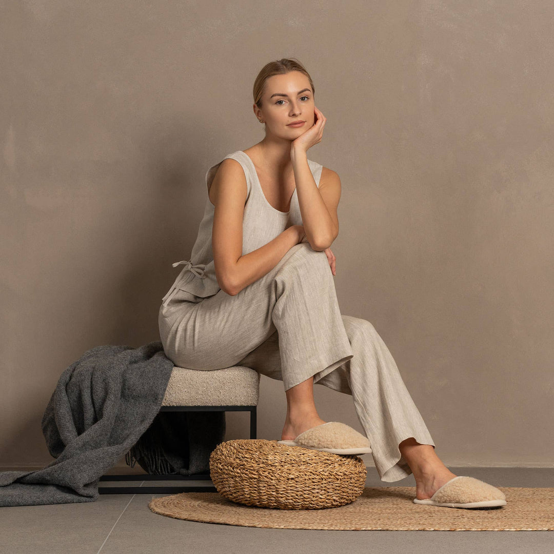 Menique Women's Merino Fluffy Slippers Natural