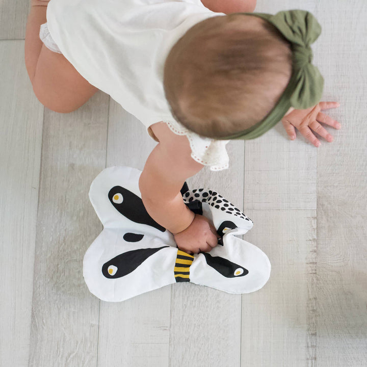Wee Gallery Butterfly Crinkle - Organic Fabric Baby Crinkle Paper Toy