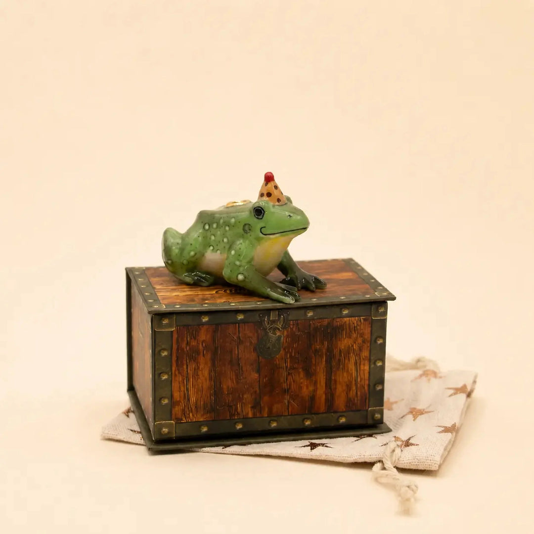 Camp Hollow Frog Cake Topper