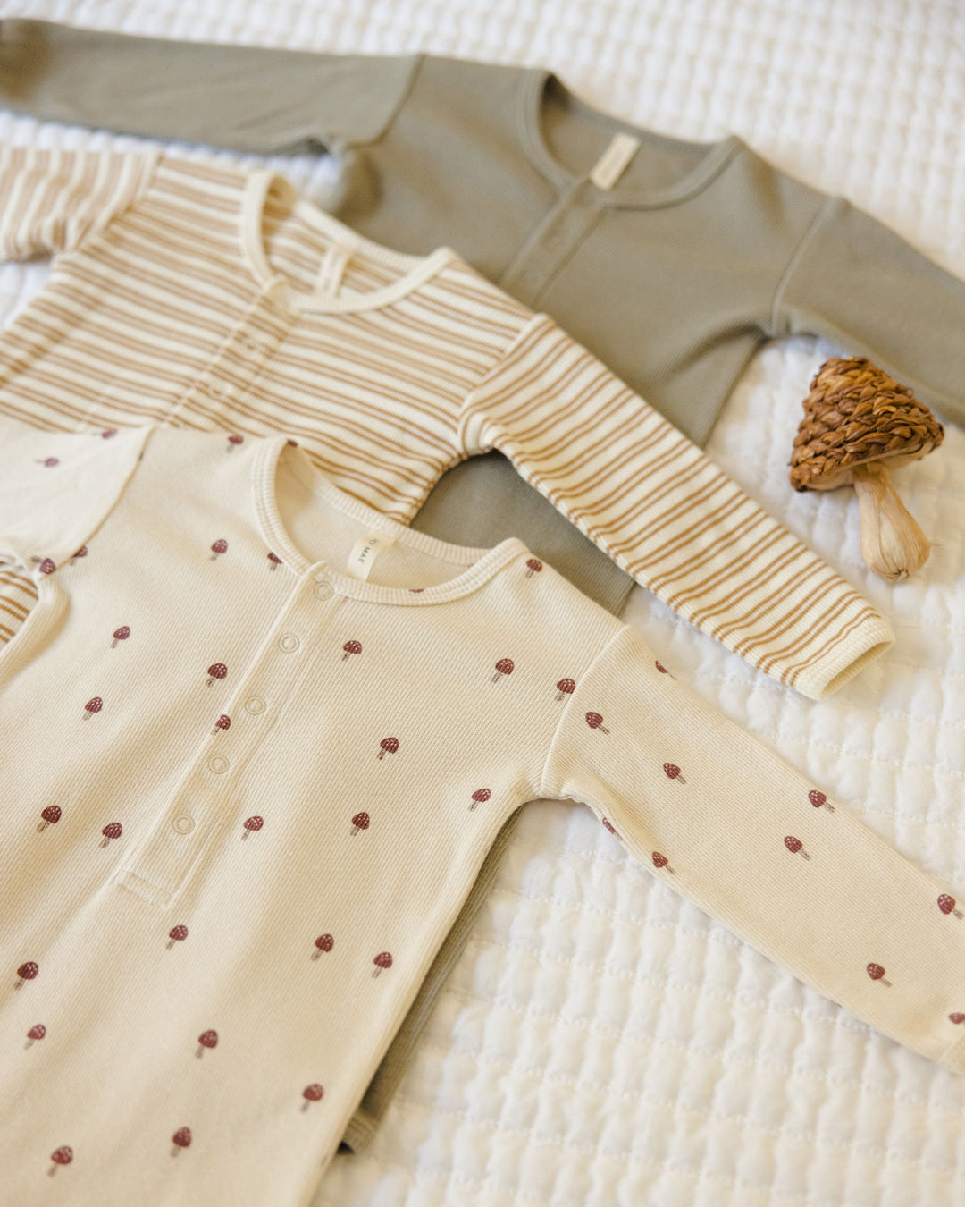 Quincy Mae Ribbed Baby Jumpsuit - Mushrooms